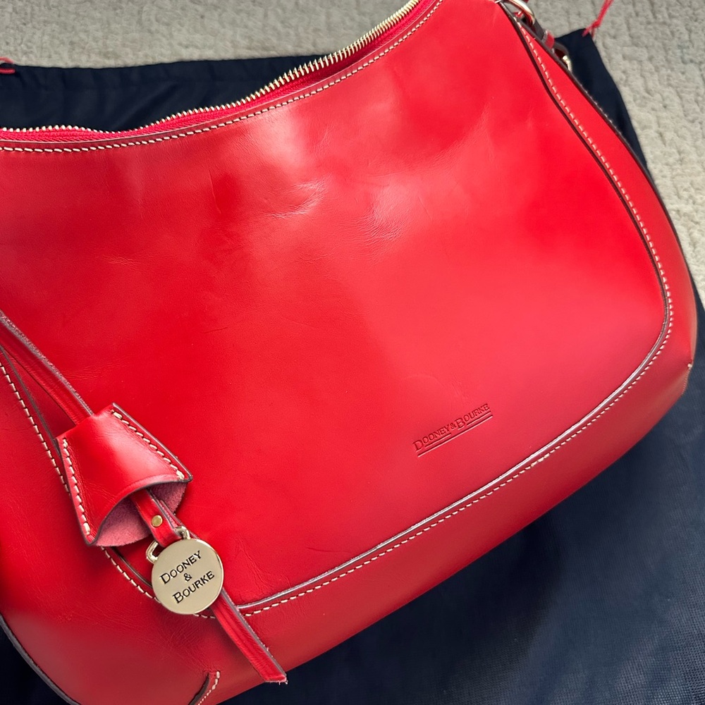 ✨✨ DOONEY & BURKE✨✨ ALTO Raimona RED